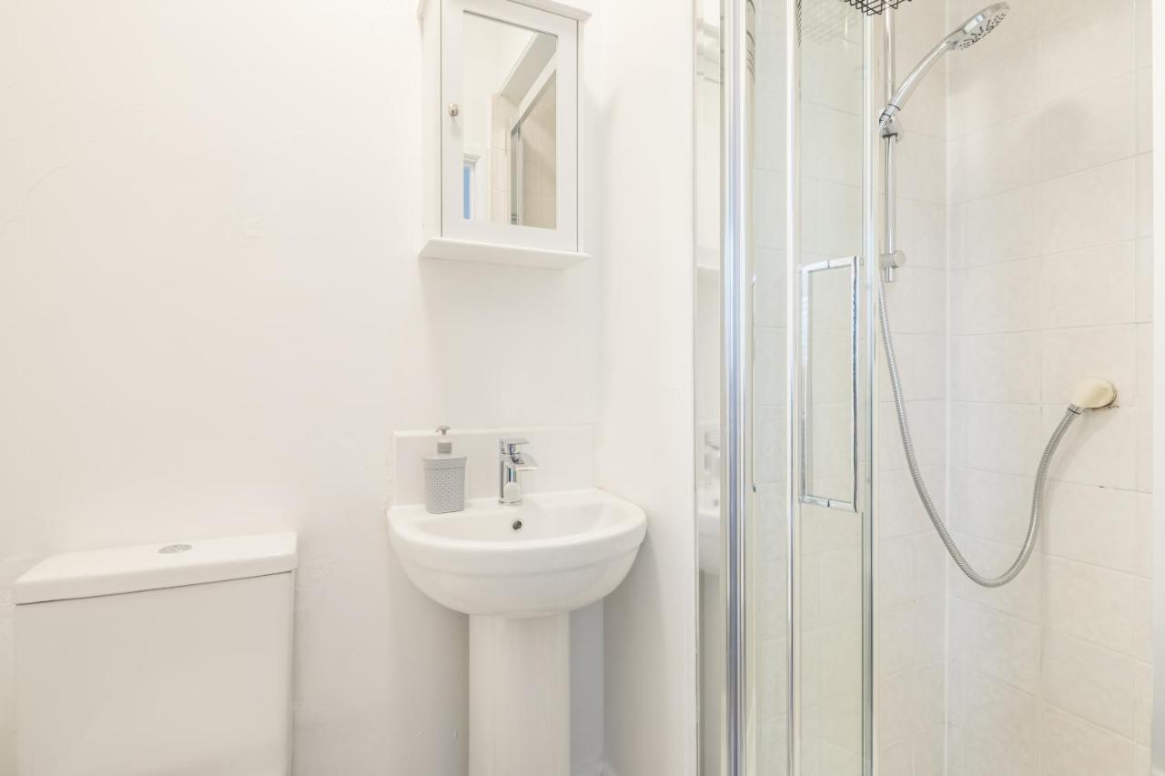 Private Room 4 With Kitchenette By Cb Stays No Minimum Stays Кембридж Экстерьер фото